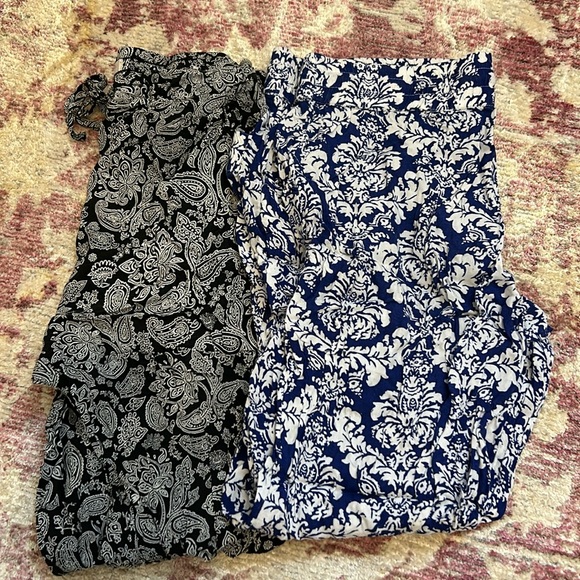 Women’s small pants bundle - Picture 1 of 5